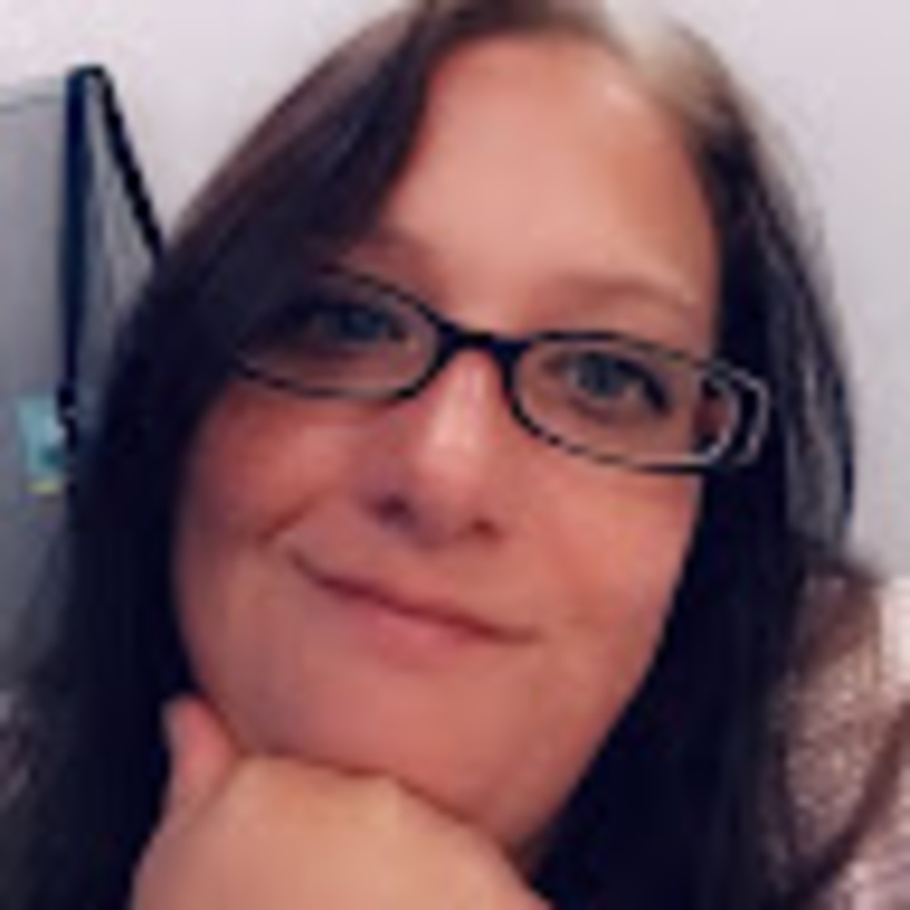 Meet your Posher, Cassandra